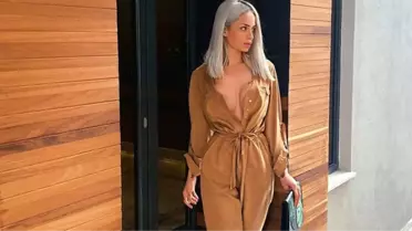 Umreye Giden Merve Sanay, Tüm Açık Fotoğraflarını Sildi