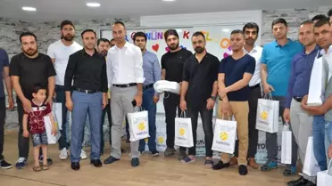 Kurtalan'da velilere Kur'an-ı Kerim seti hediye edildi