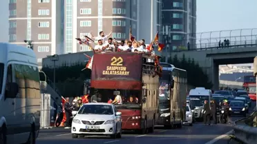 Galatasaray'da kupa töreni başladı