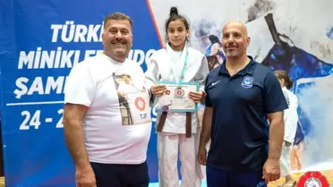 Minik Judocular İzmir'den 4 Madalya İle Döndü