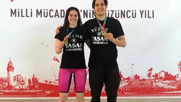 Yaşarlı yüzücülerden 14 madalya