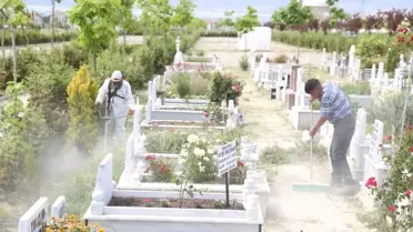Burdur'da mezarlıklara bayram bakımı