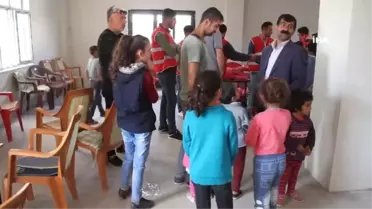 Kızılay'dan yetim ve öksüzlere bayram hediyesi
