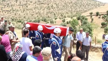 Şehit Sait Barış, Kürtçe ağıtlarla son yolculuğuna uğurlandı