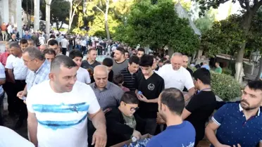 Büyükşehir Belediyesi vatandaşlarla bayramlaştı