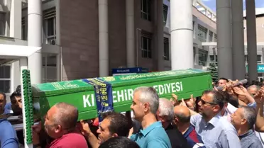Kırşehirli sevilen doktor Mustafa Emir Doğan son yolculuğuna uğurlandı
