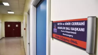 Malatya'da profesörün kundaklanan odası onarıldı