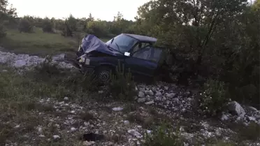 Park halindeki otomobile çarptı: 2 yaralı
