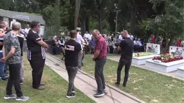 Beşiktaş dernekleri şehitliği ziyaret etti