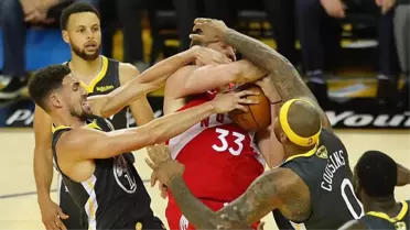 NBA Finalleri: Golden State Warriors'u mağlup eden Toronto Raptors ilk şampiyonluğuna çok yakın