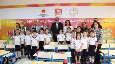 Ali Ülker: 'Çocuklarımız dengeli beslenerek sağlıklı büyüyecek'