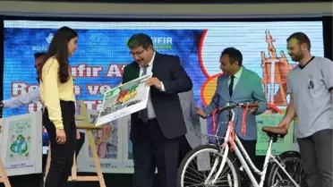 İBB sıfır atık yarışmasında çocuklar ödüllendirildi