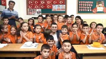 Tütüncü, minik öğrencinin davetini geri çevirmedi