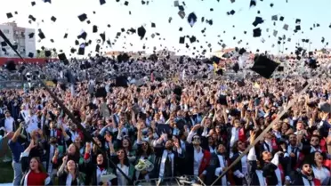 ÇOMÜ'de mezuniyet coşkusu