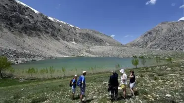 Toroslardaki doğal güzellik Yeşil Göl