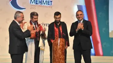 Kültür ve Turizm Bakanı Ersoy: Gelir değil başarı odaklı kariyer planlaması yapın