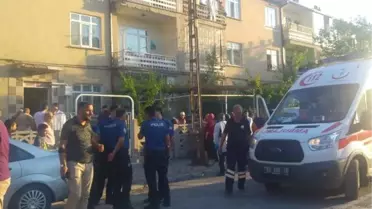 Platonik aşk yaşadığı komşusunu öldürdü, annesi ve kız kardeşini yaraladı
