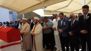 İskenderun şehidini uğurladı