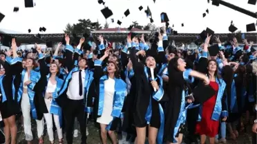 Türk Hava Kurumu Üniversitesi'nde mezuniyet coşkusu