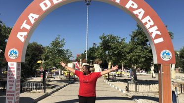 Ünlü komedyenden Geyikli paylaşımı