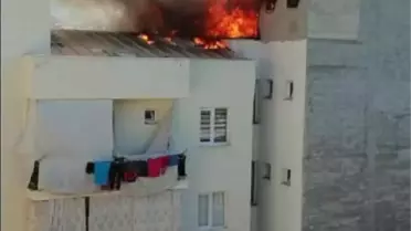 4 katlı öğrenci yurdunun çatısında yangın