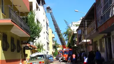 Öğrencilerin kaldığı binadaki yangın korku dolu anlar yaşattı