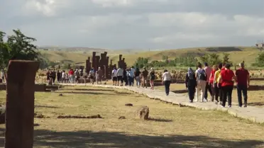'Sakin Şehir' Ahlat'ı ayda 20 bin kişi ziyaret ediyor