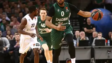 Barcelona, Brandon Davies'i transfer etti