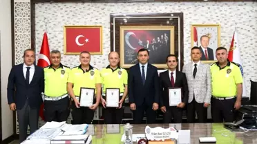 İl Emniyet Müdürü Ulucan, 3 başarılı personelini ödüllendirdi