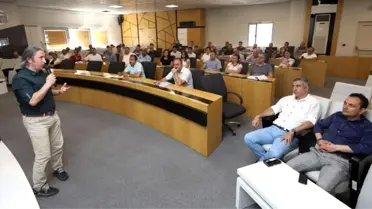 Afyonkarahisar Belediyesi'nden sorumlu personele strateji ve planlama eğitimi