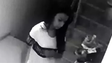 Genç kız davetli gibi geldiği düğün evini soydu!