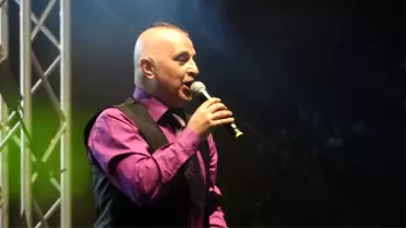 Komedyen Yavuz Seçkin, Canan Karatay taklidi ile kahkahalara boğdu