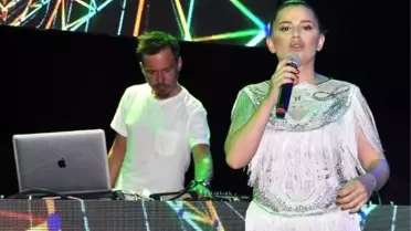 Merve Özbey: Eski sevgiliye mesaj atmak serbest
