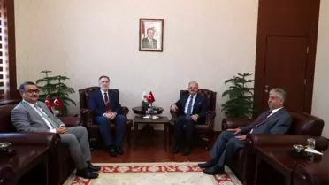 Vali Çakacak, Diyanet İşleri Başkan Yardımcısı Tıraşçı'yı kabul etti