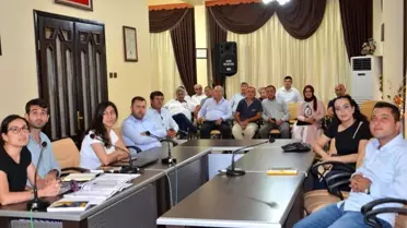 Ezine Belediyesinde gergin tanıtım toplantısı