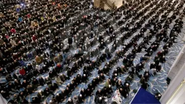 İstanbul'da Cuma namazı kaçta? Diyanete göre İstanbul Cuma namazı saati - ezan vakti