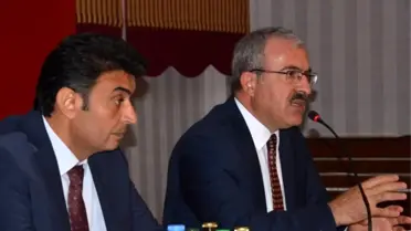 Vali, Emet'te muhtarlarla bir araya geldi