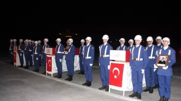 Hakkari'de şehit olan 3 asker için tören düzenlendi