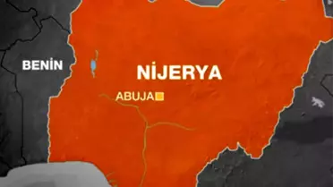 Nijerya'da bina çöktü: 12 ölü