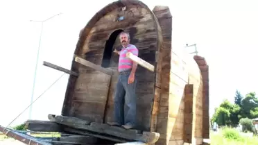 Edremit'te asırlık dev buğday ambarı ilgi gördü