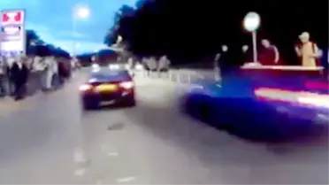 İngiltere'de modifiyeli otomobil etkinliğinde kaza: 16 yaralı