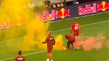 RB Leipzig - Galatasaray maçında meşale anonsu