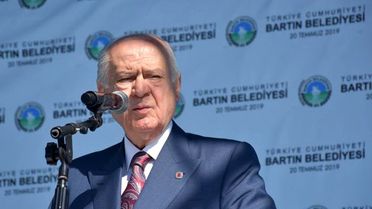 MHP lideri Bahçeli'den Davutoğluna sert çıkış: Nifak aşılamakla meşgul
