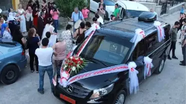 Tunceli Valisi Sonel'in makam aracı, gelin arabası oldu