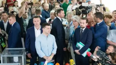 Ukrayna'da ilk kez bir parti tek başına iktidar oluyor