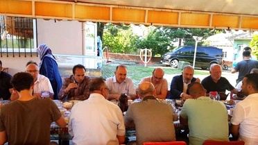 Vali Ersoy, kahvaltıda vatandaşlarla buluştu