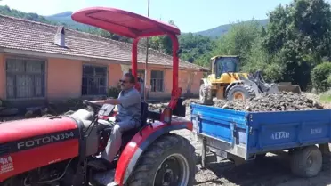 Atıl durumdaki köy okulunda çalışmalar aralıksız sürüyor