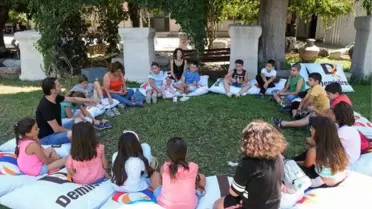 Total ile Antik Kent Smyrna'da öğrencilere tarih ve felsefe atölyesi