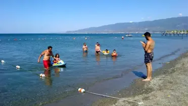 Edremit'te deniz oyuncağı ile açılan çocuğu cankurtaran ekibi kurtardı