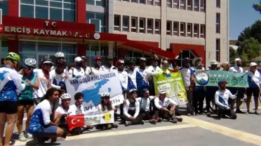 Bisiklet Festivali ile Van Gölü'nün kirliliğine dikkat çekildi